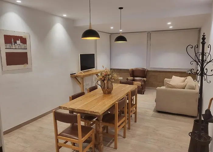 2 Bedroom With Terrace Жирона