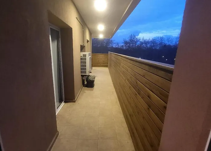 Апартаменты 2 Bedroom With Terrace