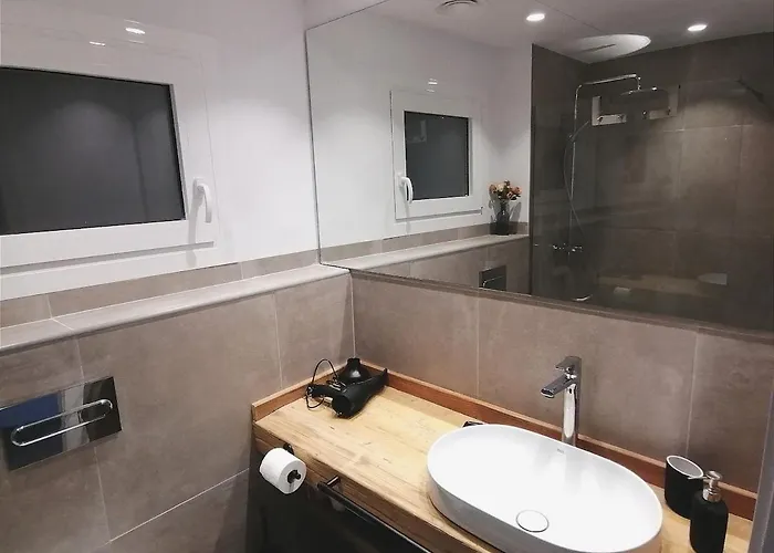 2 Bedroom With Terrace * Жирона